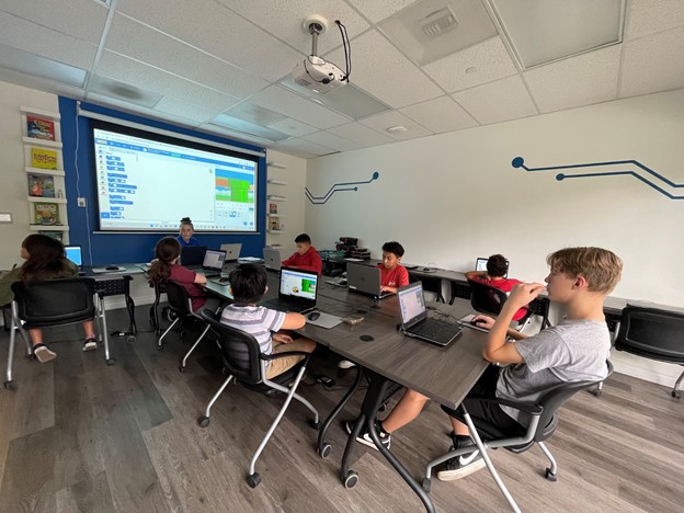 Students pack a Kids That Code session